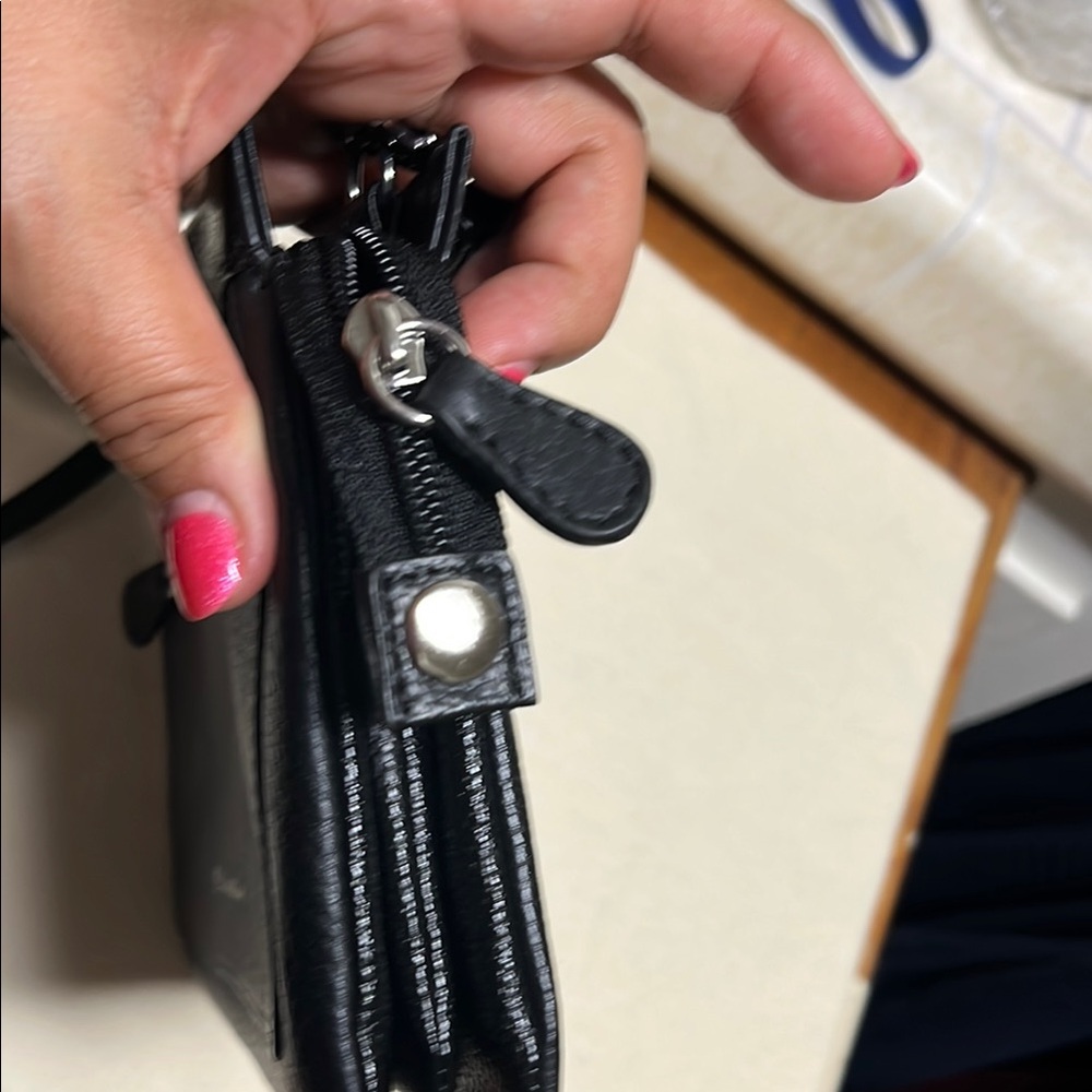 Giani Bernini Black Crossbody / belt bag Genuine leather with Adjustable Strap - Picture 4 of 13